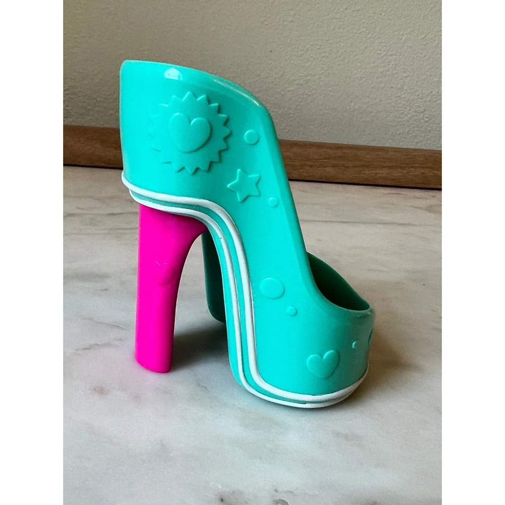 Shopkins Popette Lil' Shoppie and Jessicake Lil' Shoppie Mini Doll Heel Stand